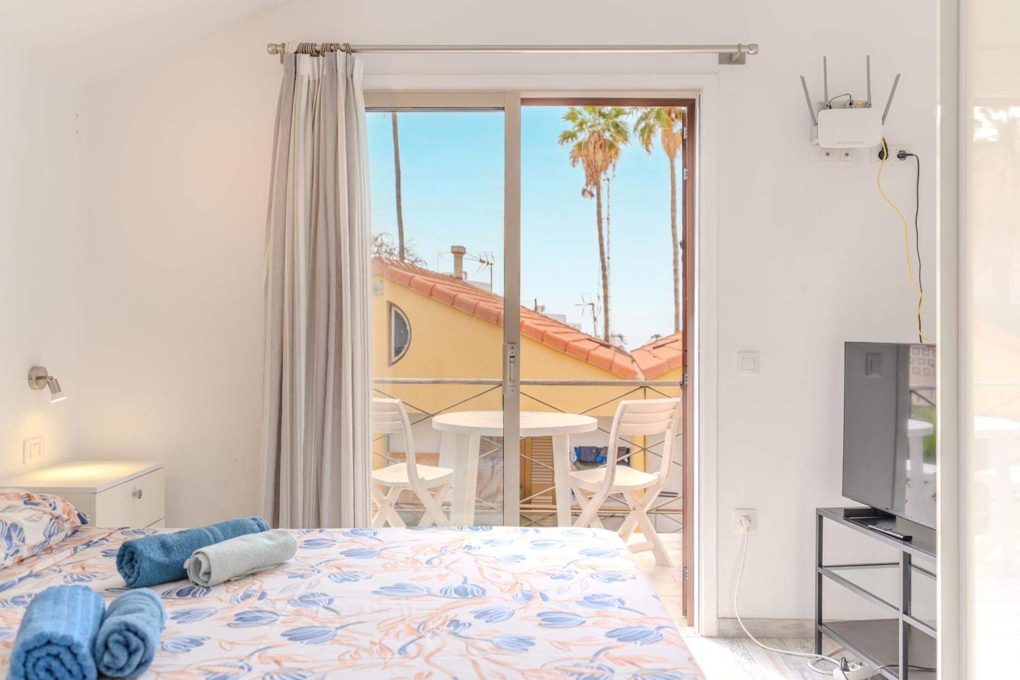 Villa Renovated In Americas Sea Coast *