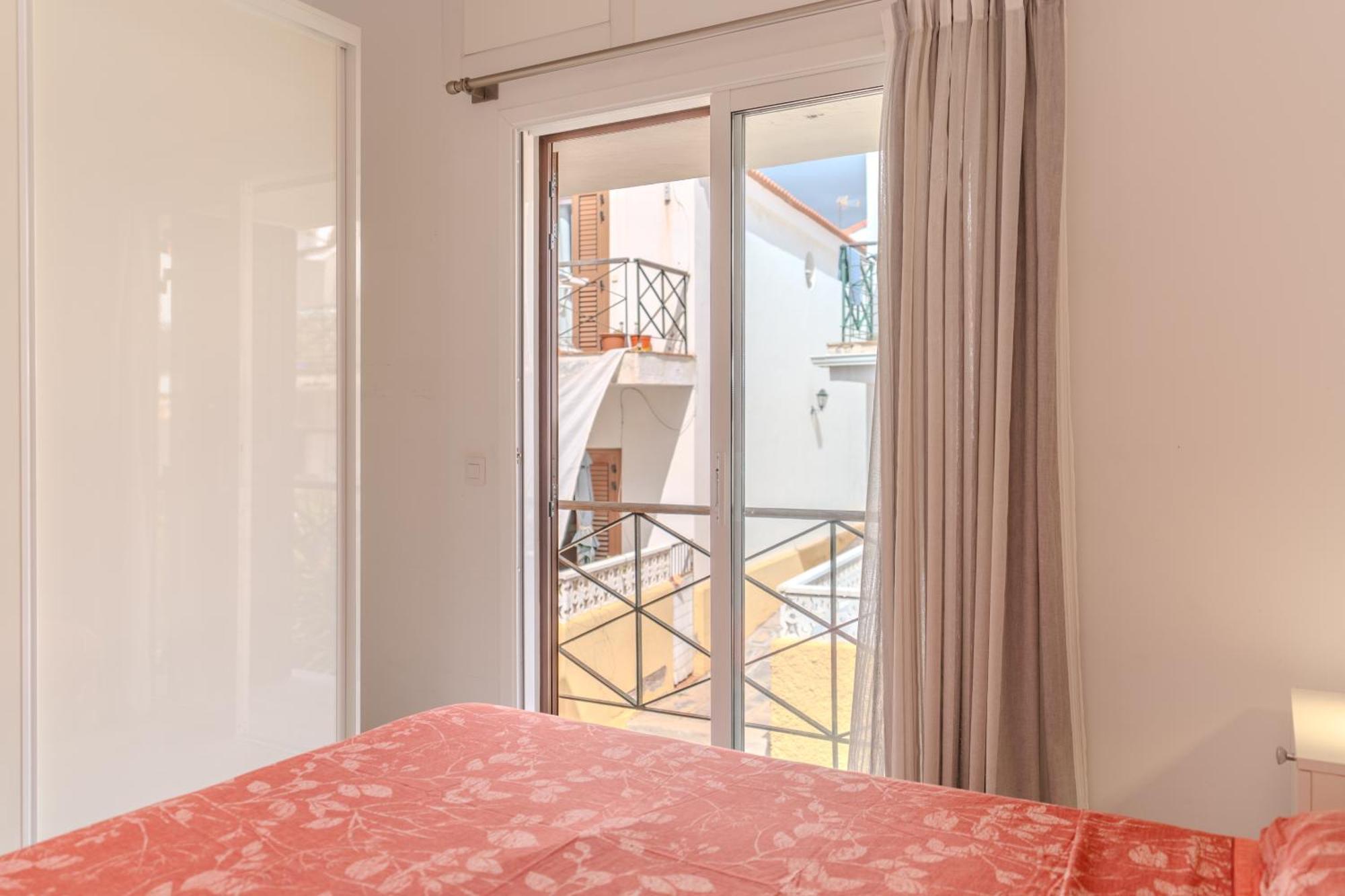 Renovated In Americas Sea Coast Villa